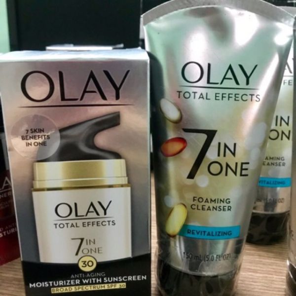 Sữa rửa mặt Olay Total Effect 7 in 1